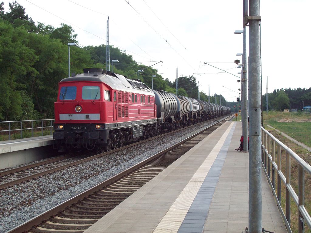 232 461-4 fhrt am 17.07.2010 durch Britz in Richtung Stendell
