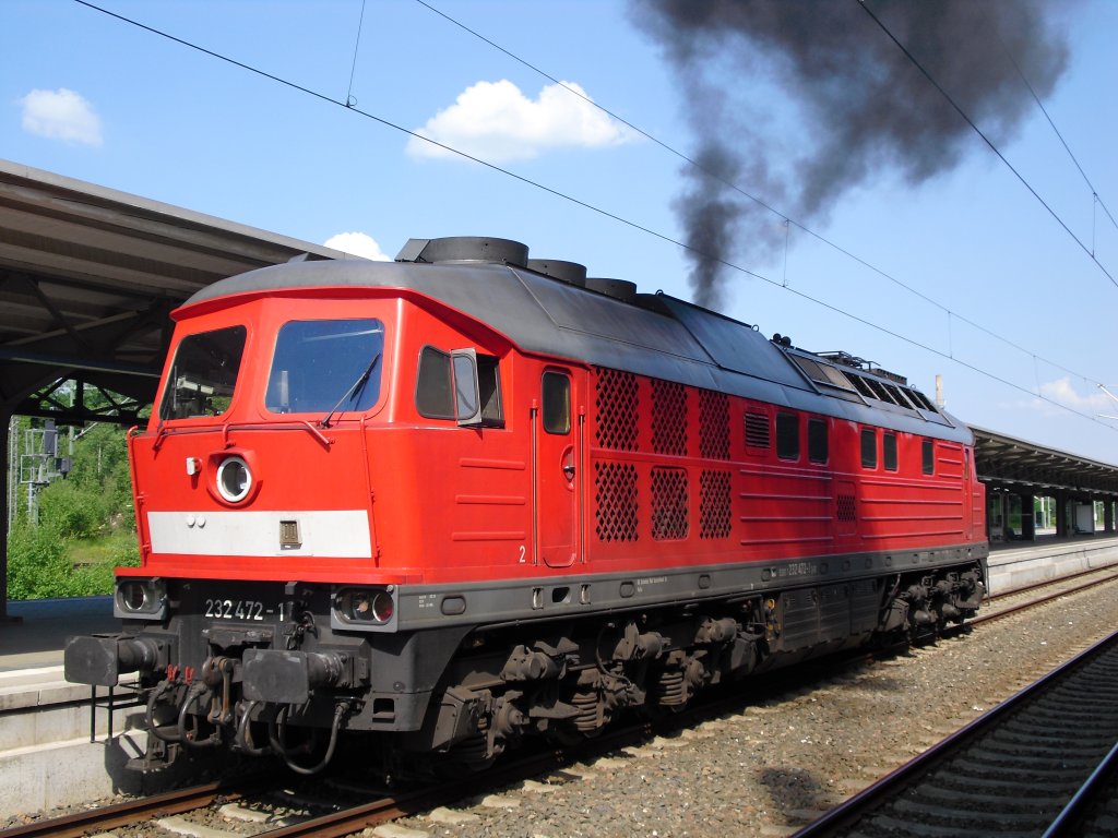 232 472-1 beim starten in Reichenbach/V. oberer Bahnhof am 04.06.11.