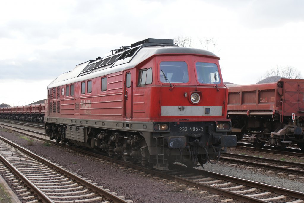 232 485-3 stand am 23.11.2009 am Haldensleber Bahnhof und wartete auf neue Aufgaben.
