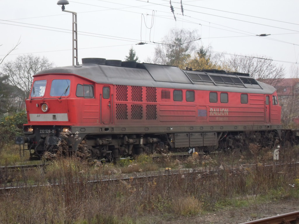 232 528 war am 20.11.2010 mit einem Gterzug in Stendal und fuhr nach Berlin
