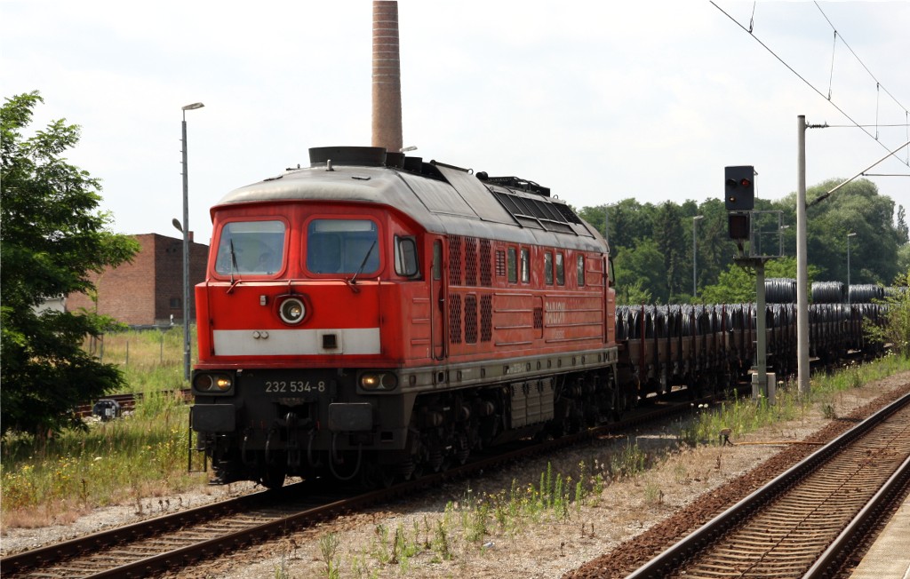 232 534-8 mit Res Ganzzug voller Drahtrollen am 06.07.2012 durch Rathenow