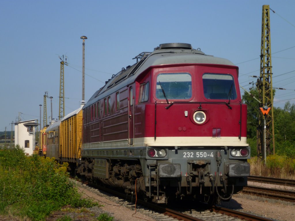 232 550-4 der DGT stand am 13.08.12 mit einem Bauzug im Hbf Zwickau.