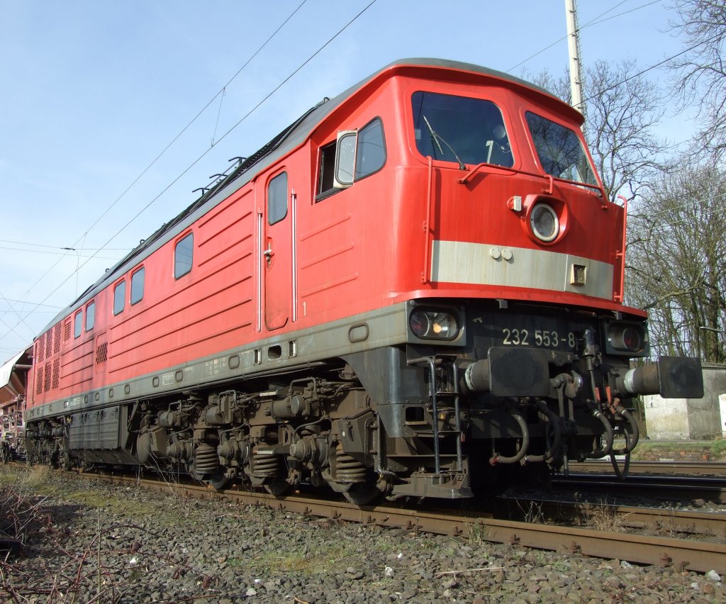 232 553 wartet am 24.3.10 in Ratingen-Lintorf