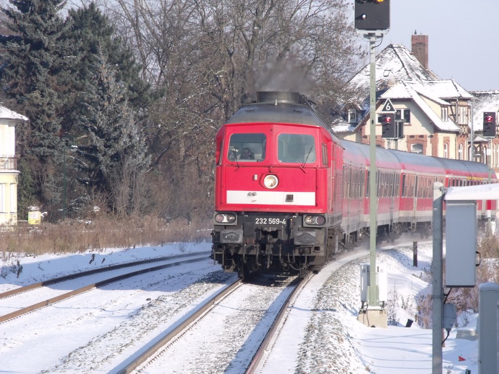 232-569 mit am 20.12.2009 RE 3630 in Schmlln/Thr.