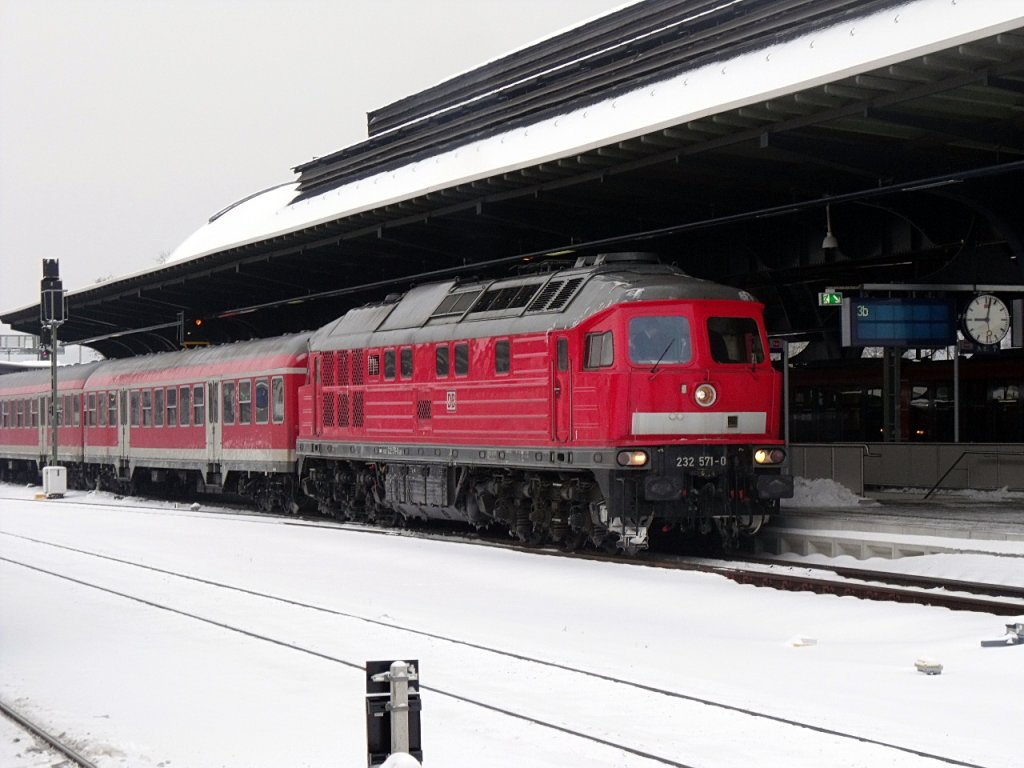232-571 am 12.01.2010 in Gera Hbf mit RE RE 3626 Altenburg - Erfurt