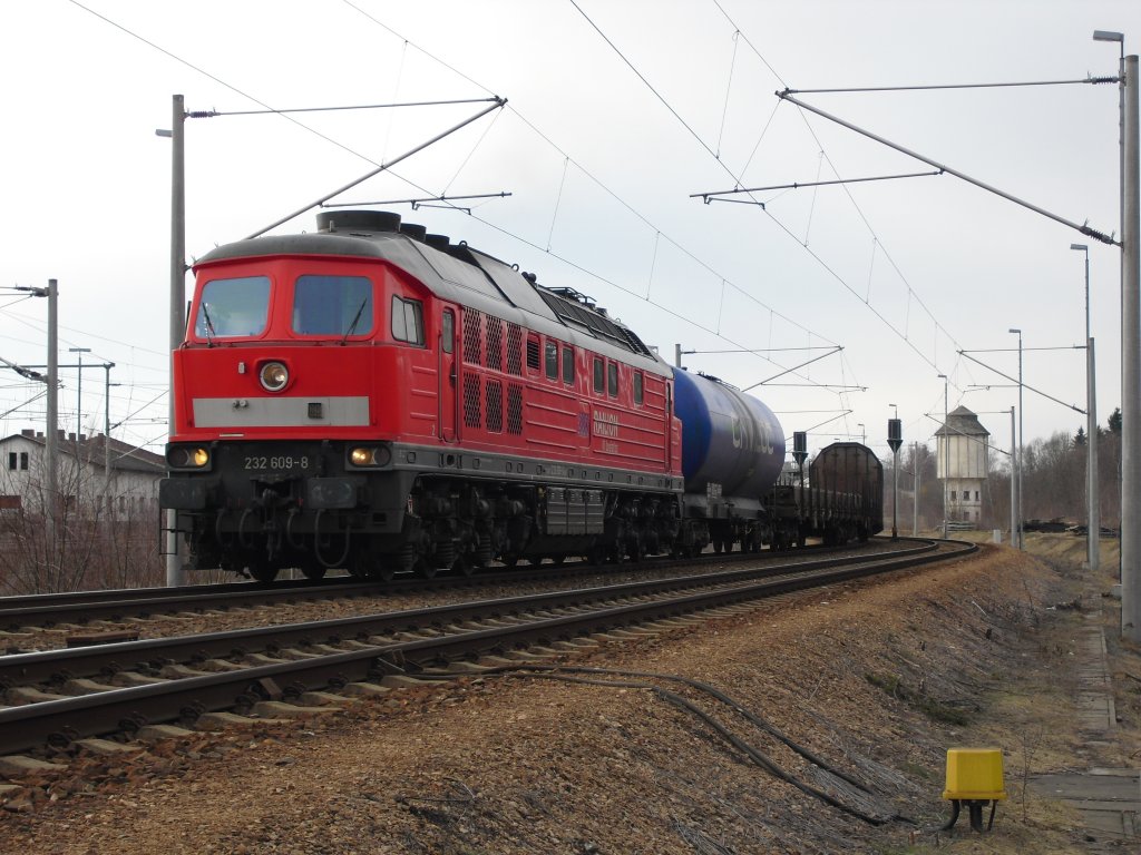 232 609-8 wartet am 12.02.11 in Reichenbach/V. oberer Bahnhof auf ihre Abfahrt.