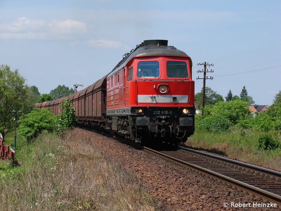 232 618-9 mit Gz in Ri Horka am Posten 45 in Klitten am 26.05.2010