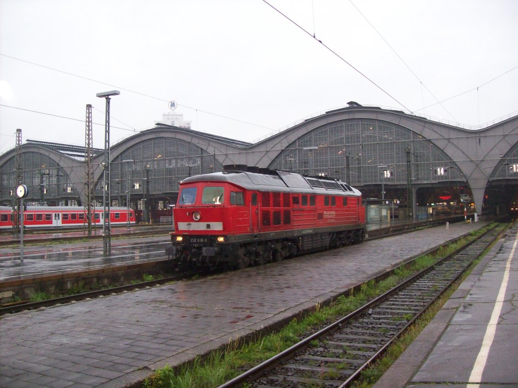 232 618-9 vor dem Hbf Leipzig 06.05.2010