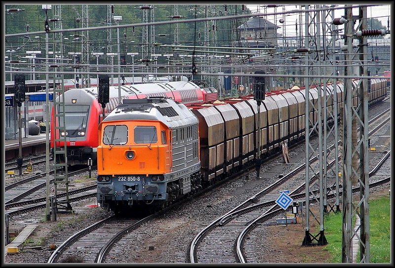 232 850-8 (defekt) gestrandet im Hbf Stralsund.  am 18.09.08 