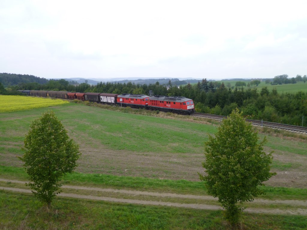 232 906 und 232 527 durchfuhren am 23.09.11 Frohsinn Richtung Herlasgrn/V.