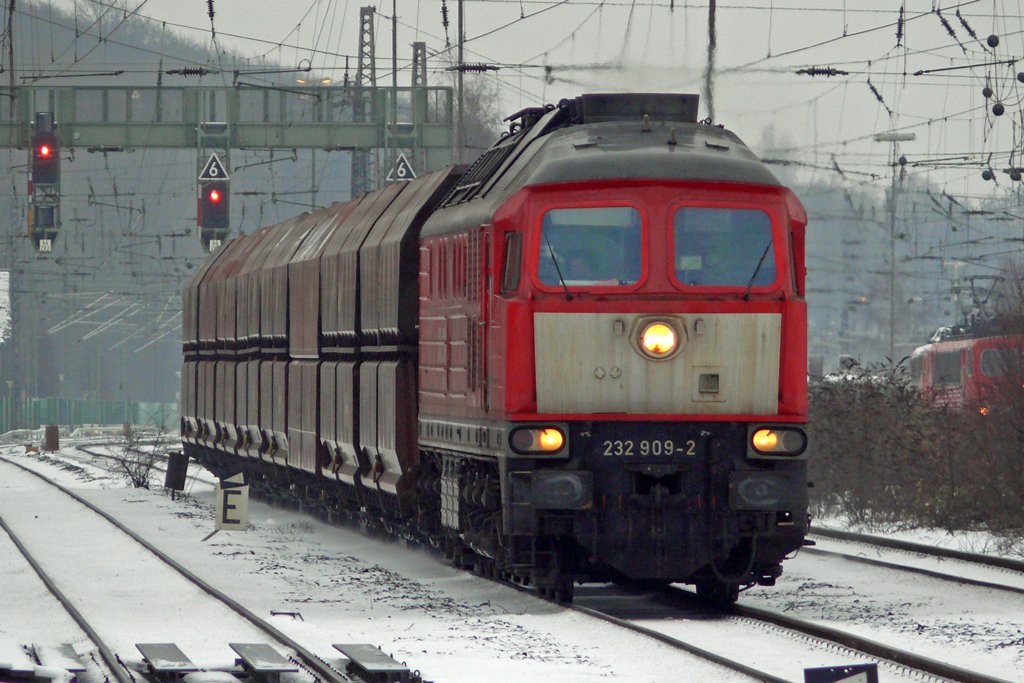 232 909-2 in Oberhausen Osterfeld-Sd 11.1.2010
