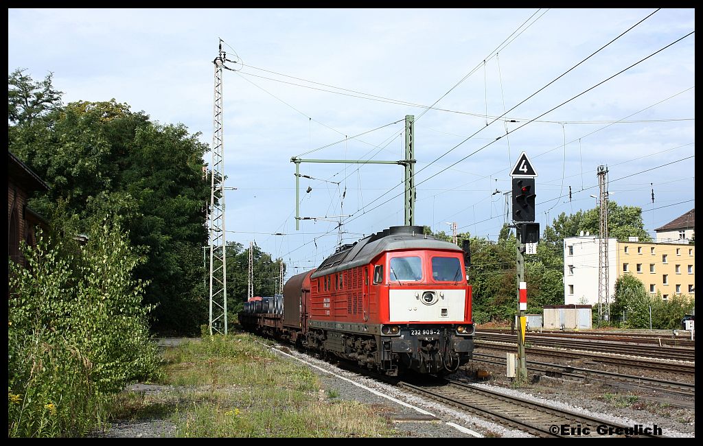 232 909 mit einem Stahlzug in Bochum Nord am 28.08.2012.