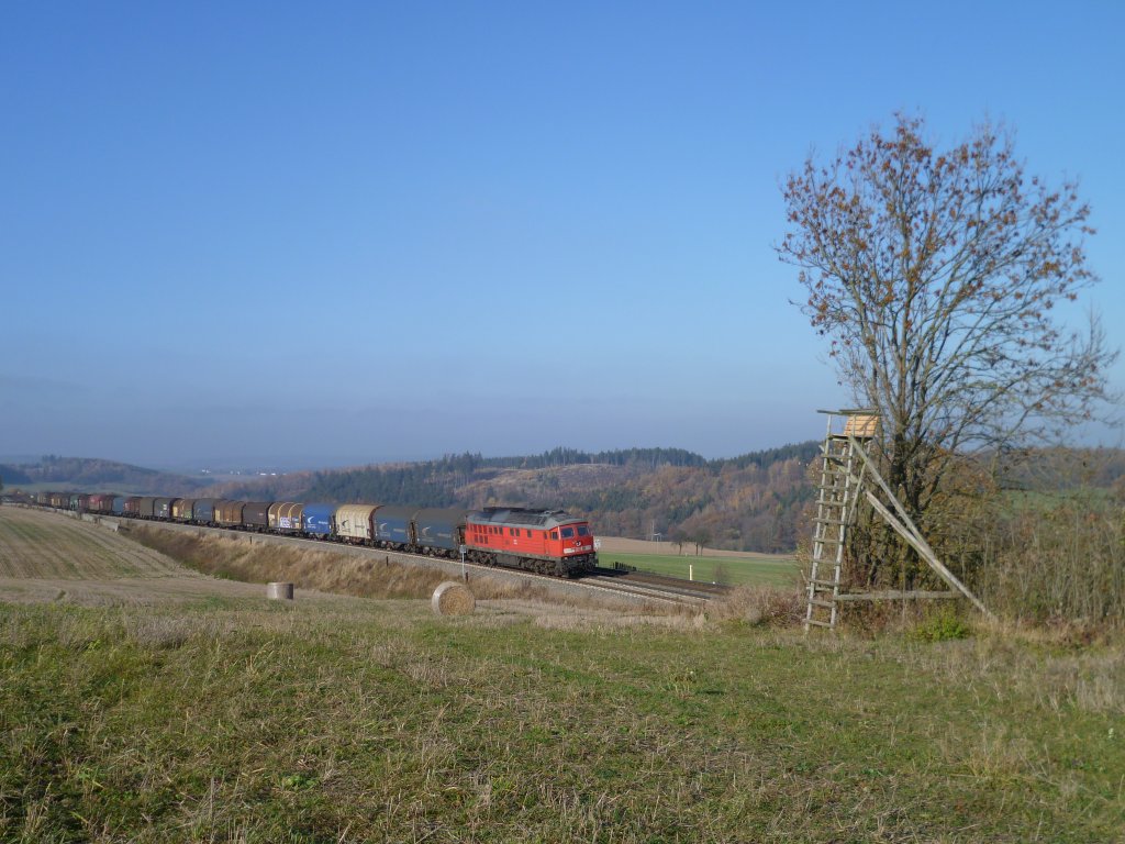 232 xxx bei der Durchfahrt in Ruppertsgr�n/V. am 09.11.11.

