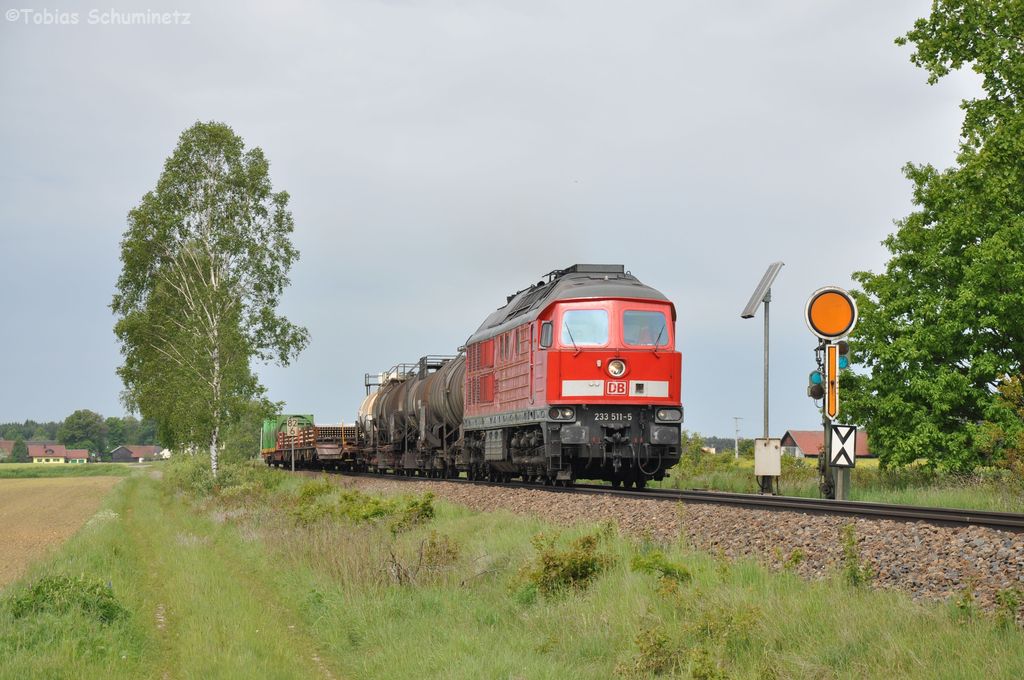 233 511 mit EK56899 am 18.05.2012 bei Freihls