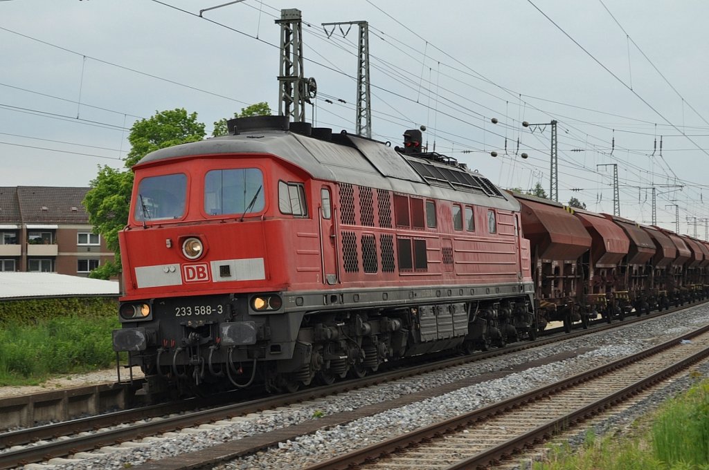 233 588 fhrt am 19.05.2010 durch Augsburg-Oberhausen

