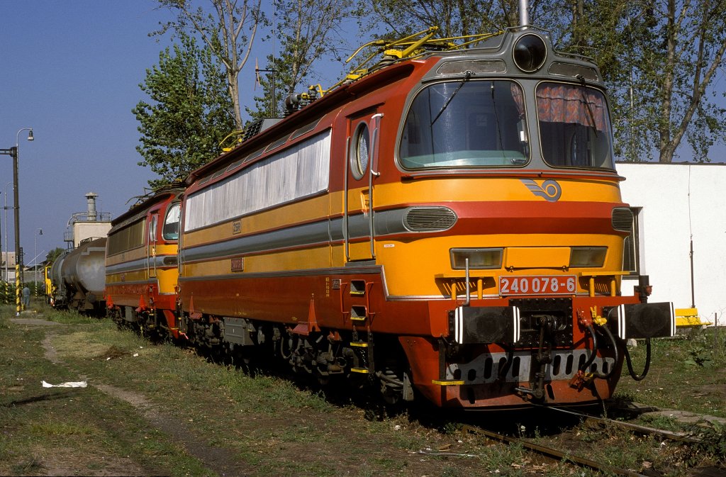 240 078 + 092  Nove Zamky  30.09.00