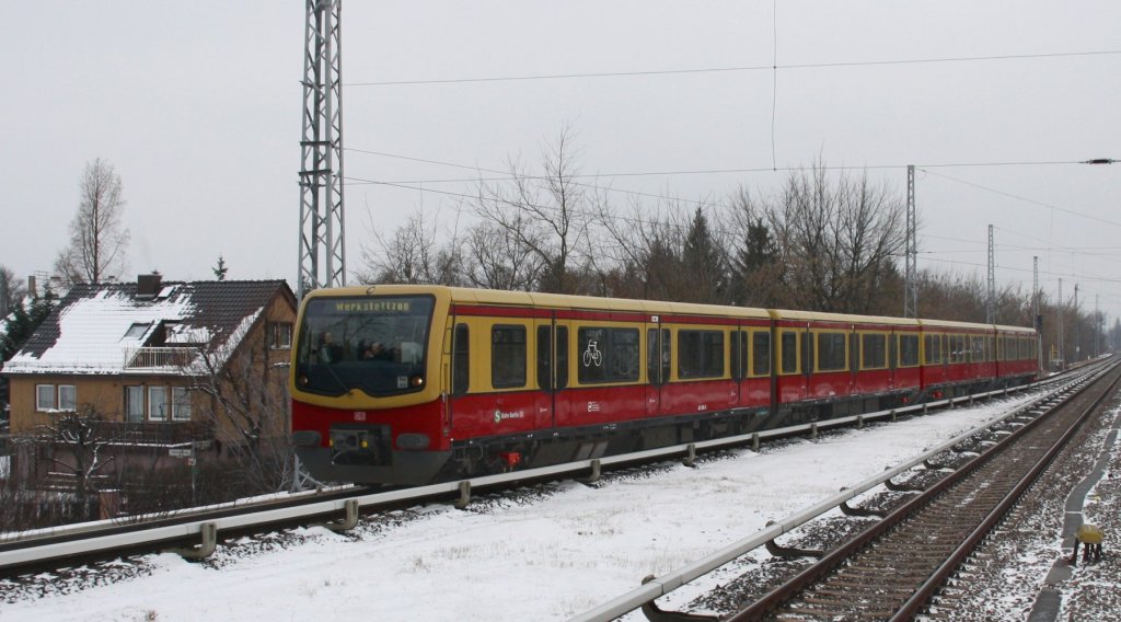 24.1.2013 Berlin-Blankenburg. Reserve Erkner als Werkstattzug Richtung Bornholmer Strae. 1. Fzg 481-068-1