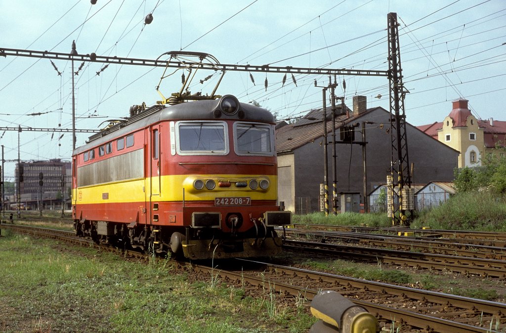 242 208  Cheb  26.05.92