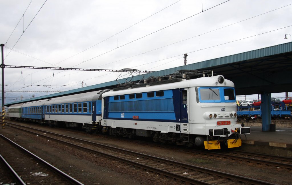 242 244-2 am 29.03.10 in Cheb (Eger).