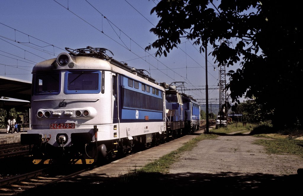 242 278 + 210 008 + 242 236  Brno - Zidenice  18.05.11