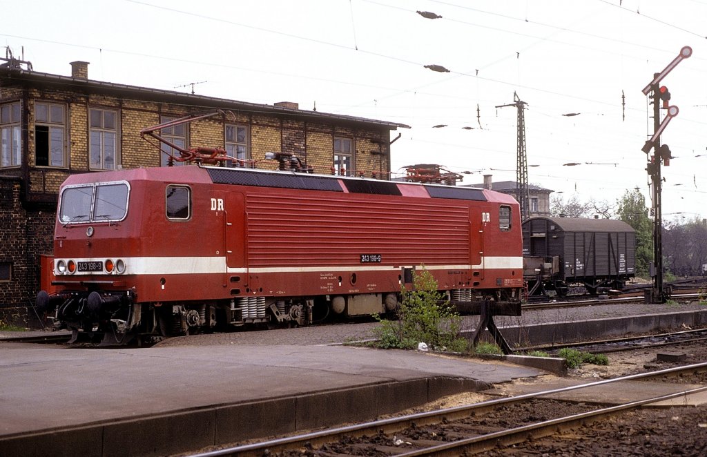  243 198  Dresden - Neustadt  06.05.91