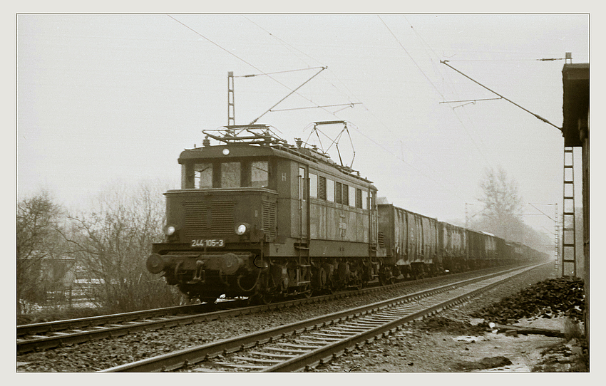 244 105 bei Dessau S�d, 1978