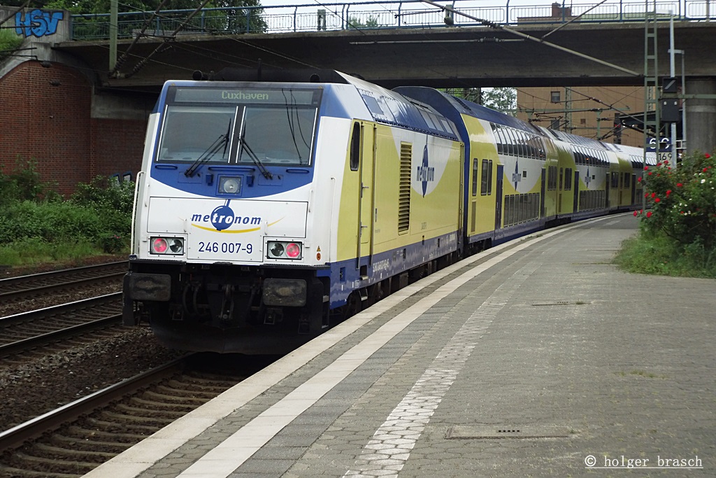246 007 wartete abfahrbereit in richtung cuxhafen am 13.06.13