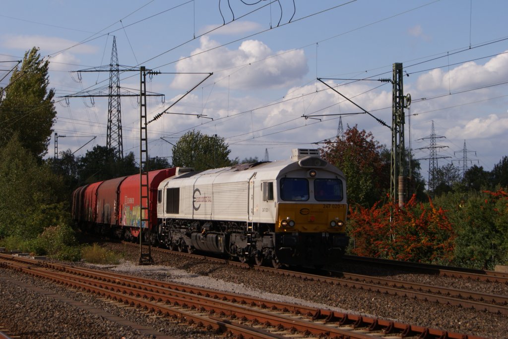 247 020-1 mit einem Planwagenzug in Dsseldorf-Eller am 05.09.2011
