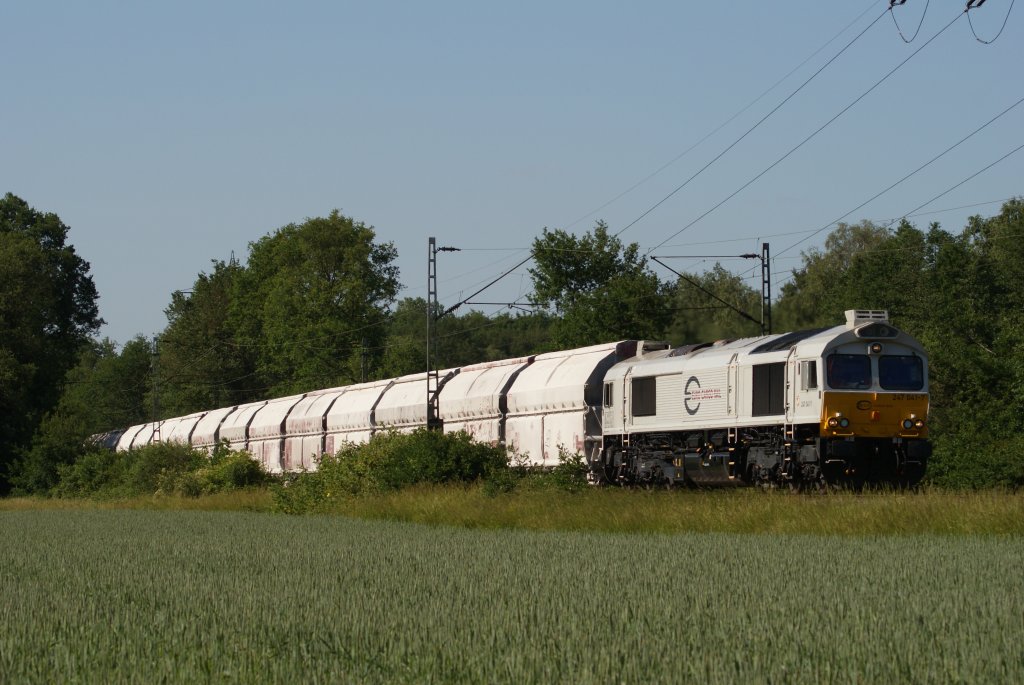 247 041-7 mit dem CS 61353 (Oberhausen West – Dornap-Hahnenfurth) in Ratingen am 01.06.2011