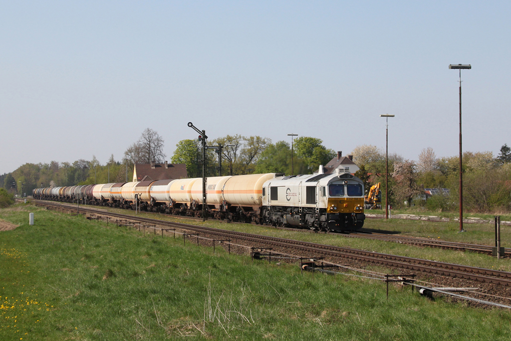 247 049 mit FX 51025 am 19.04.2011 in Tling.
