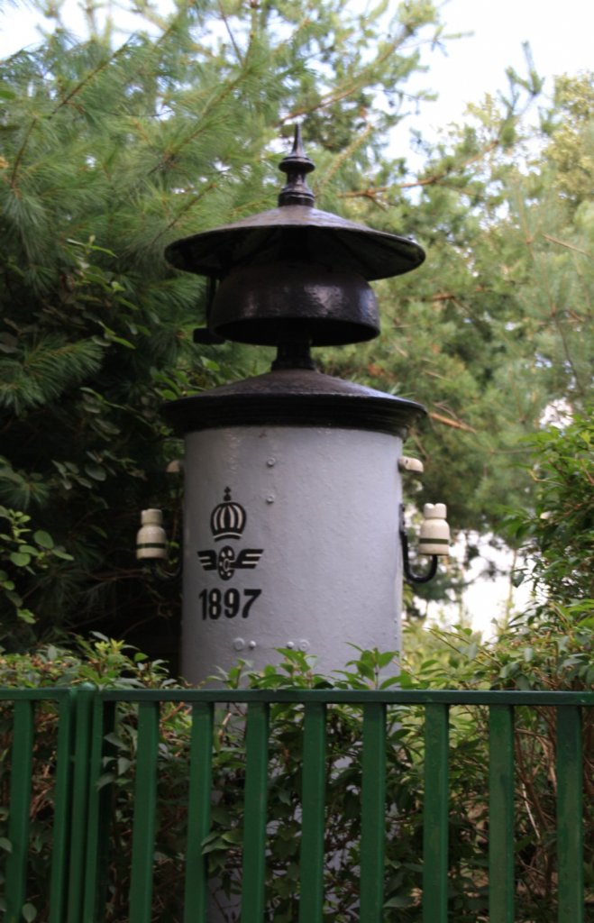 24.7.2011 bei Warnitz. Lutwerk der preussischen Staatseisenbahn mit Isolatoren fr Telegrafenleitungen.