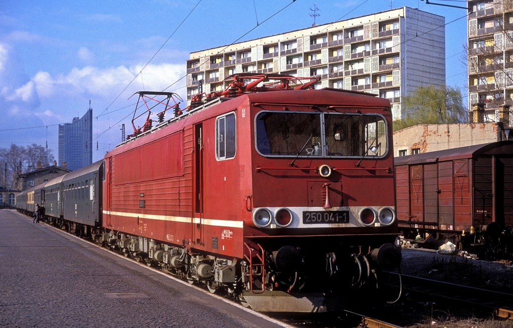 250 041  Leipzig bay. Bhf  28.03.91