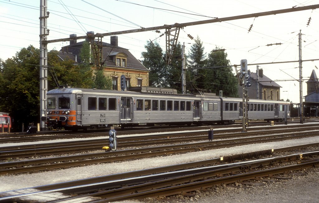 251  Petange  01.09.93