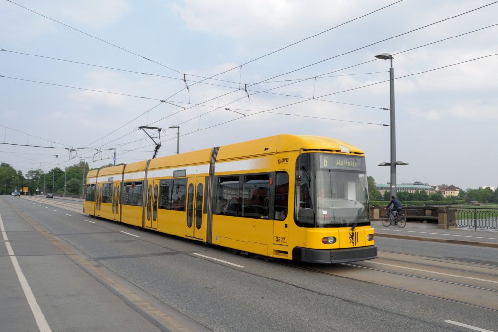 2527 am 29.05.10 auf der Marienbr�cke/Dresden