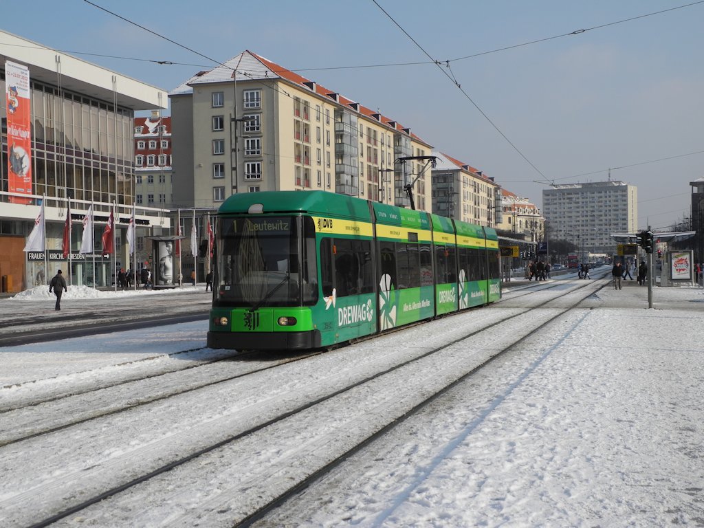 2545 am 11.02.12 am Albertplatz