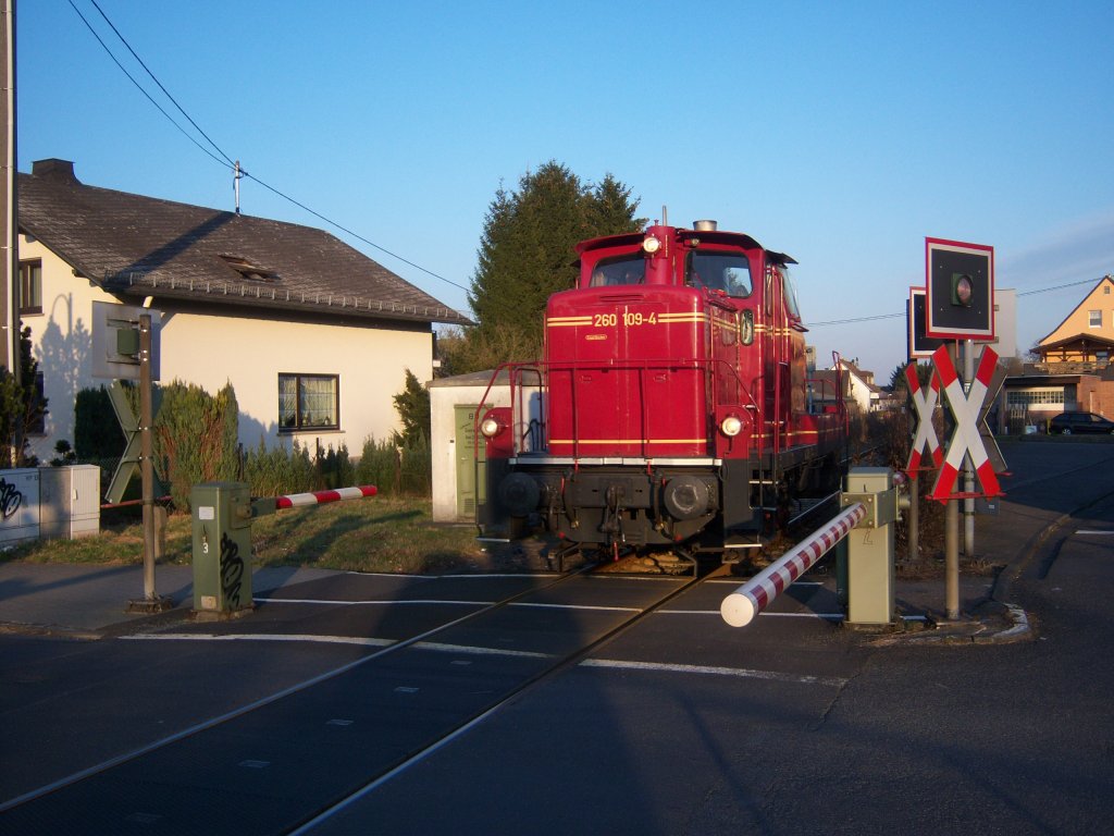 260 109 erreichte am 01. M�rz 2012 den Bahnhof Siershahn.