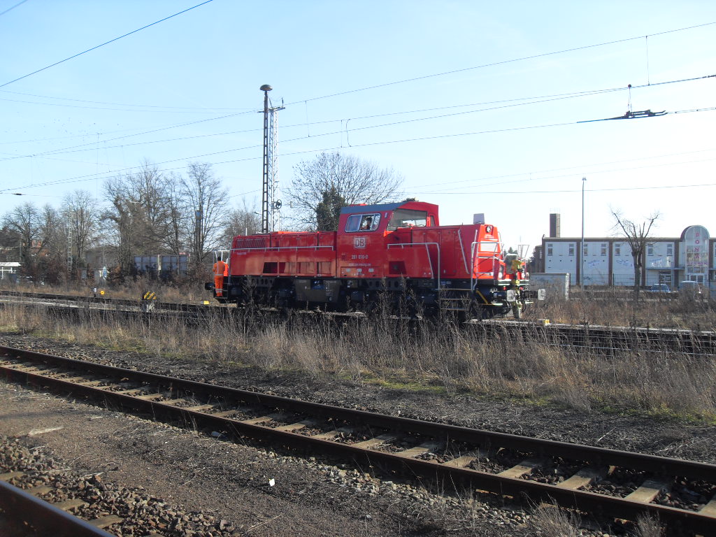 261 016 rangierte am 09.02.2011 in Stendal.

