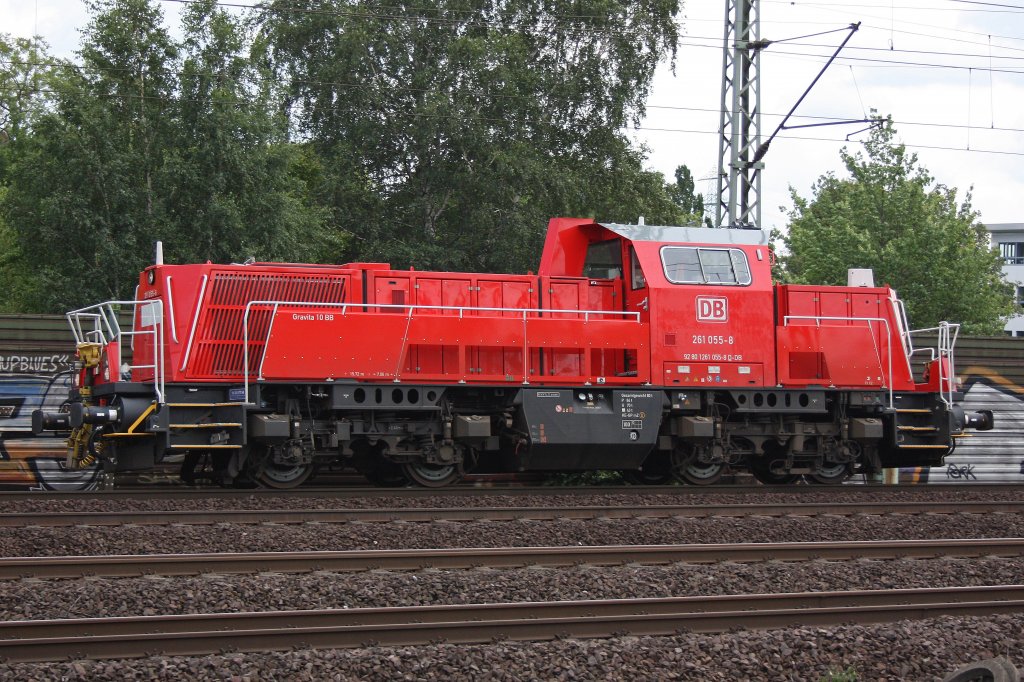 261 055 am 31.7.12 als Lz in Hamburg-Harburg.