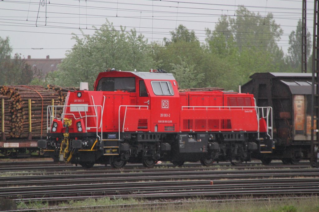 261 063-2 abgestellt im Bahnhof Stendal.Mo-Fr fhrt sie die bergabe-Zge zwischen Niedergrne und Stendal.05.05.2012