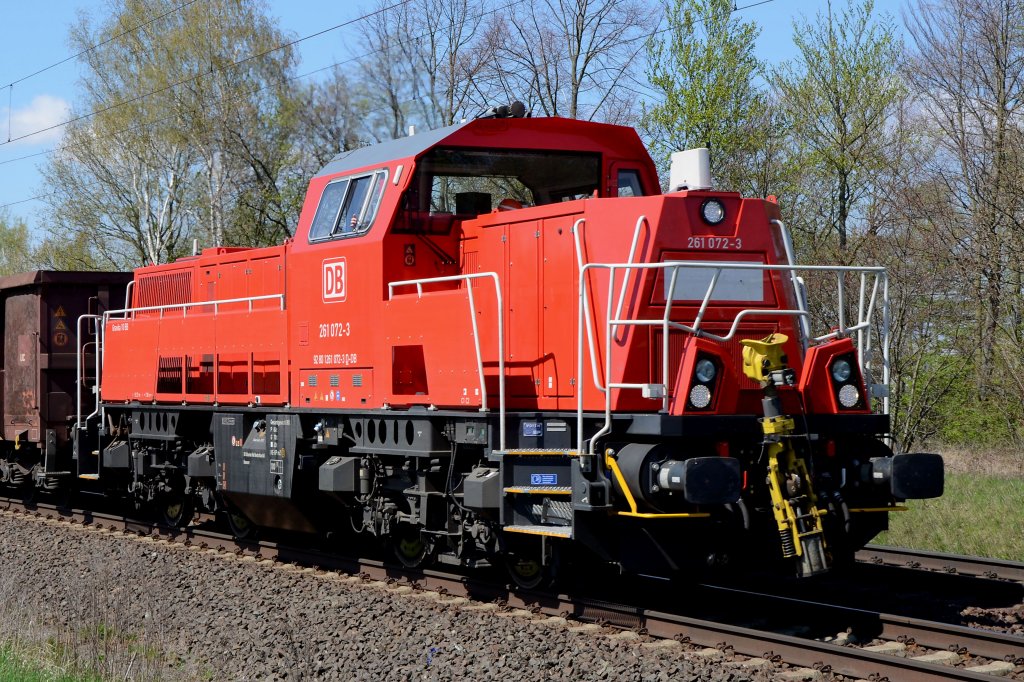 261 072-3 nach berquerung des Mittellandkanals bei Peine am 28.04.2013