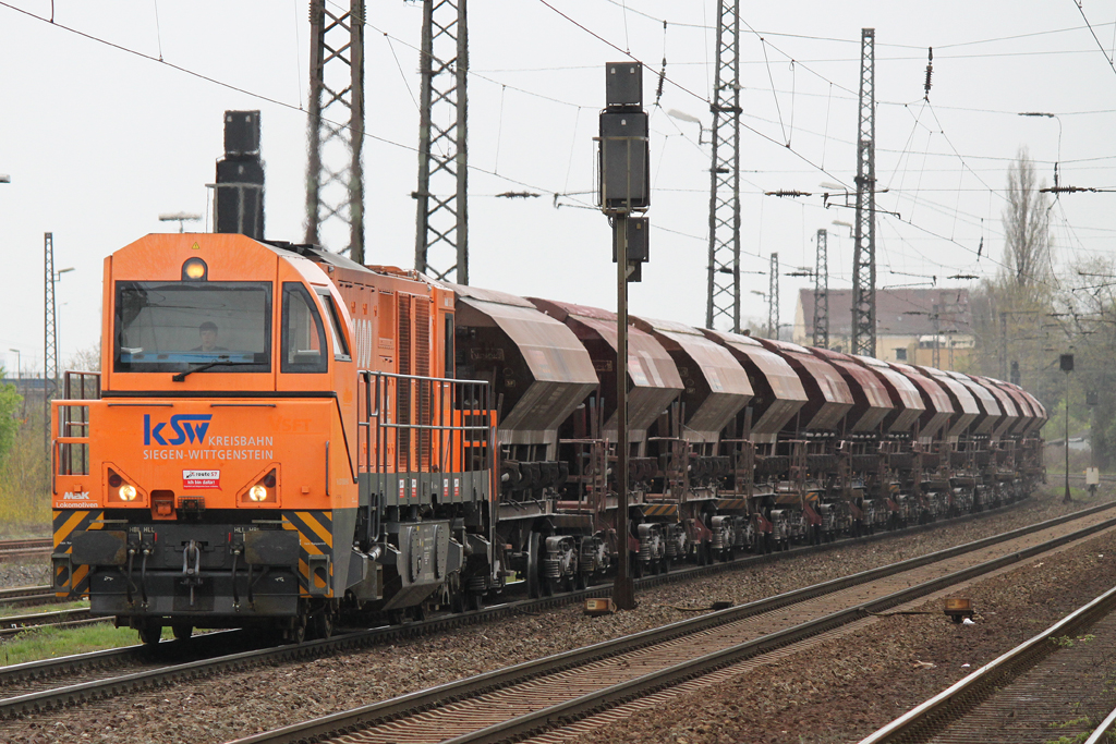 273 018/Ksw 43 am 10.4.12 in Duisburg-Bisngheim.