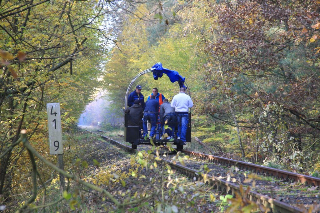 29. Oktober 2011. Draisine auf der Wriezener Bahn bei Leuenberg.