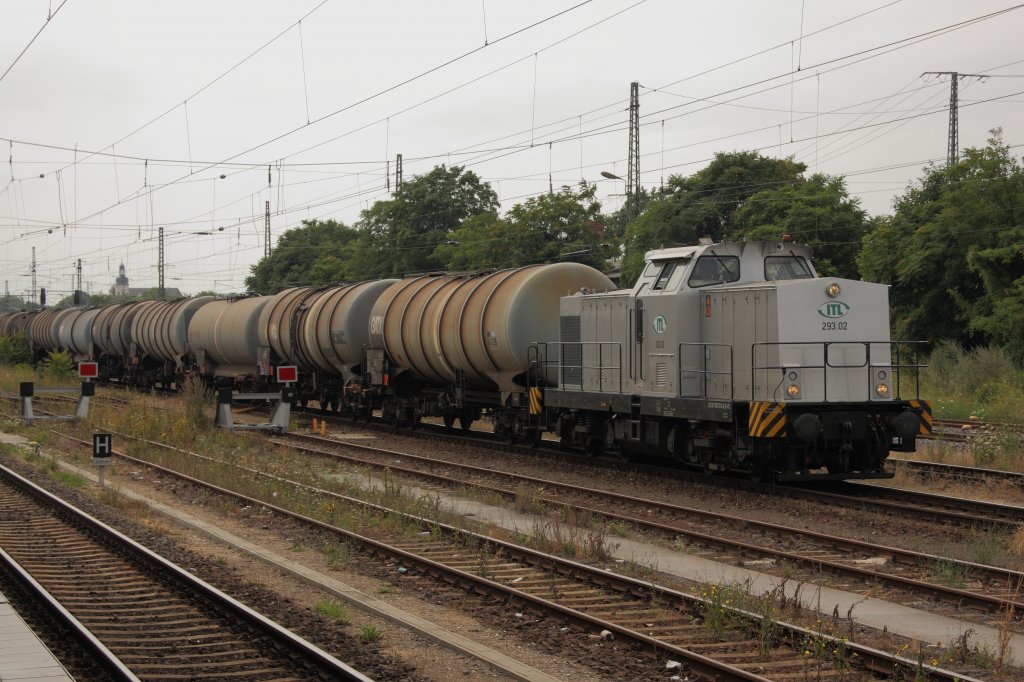 293 513-8 (293.02) der ITL mit einem Kesselwagenzug in Magdeburg Hbf. Die fahrt geht in Richtung Magdeburg-Neustadt. Fotografiert am 02.08.2010. 