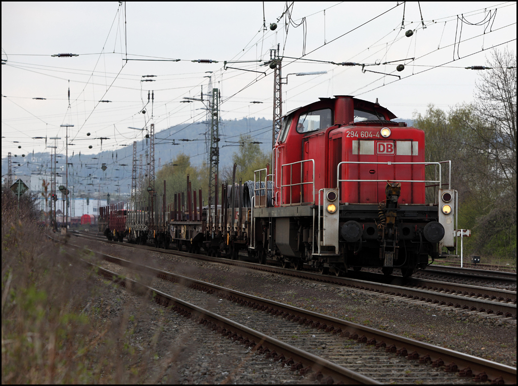 294 604 bringt eine bergabe vermutlich von Hagen-Kabel zum Anschluss der Firma Andernach&Bleck. (19.04.2010)