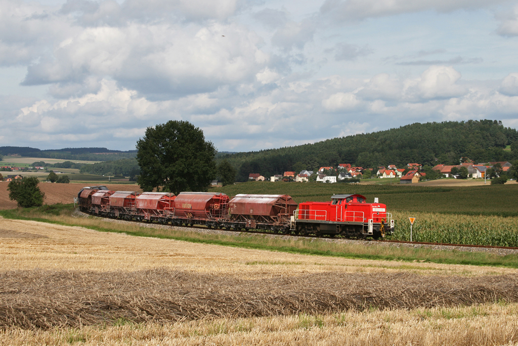 294 650 mit der bergabe von Hirschau nach Amberg am 03.09.2010 bei Mimbach.