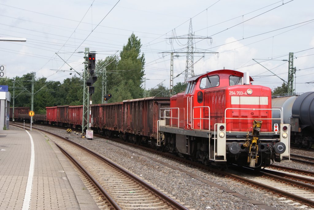 294 703-4 mit Gterzug in Dsseldorf Eller am 03.08.09