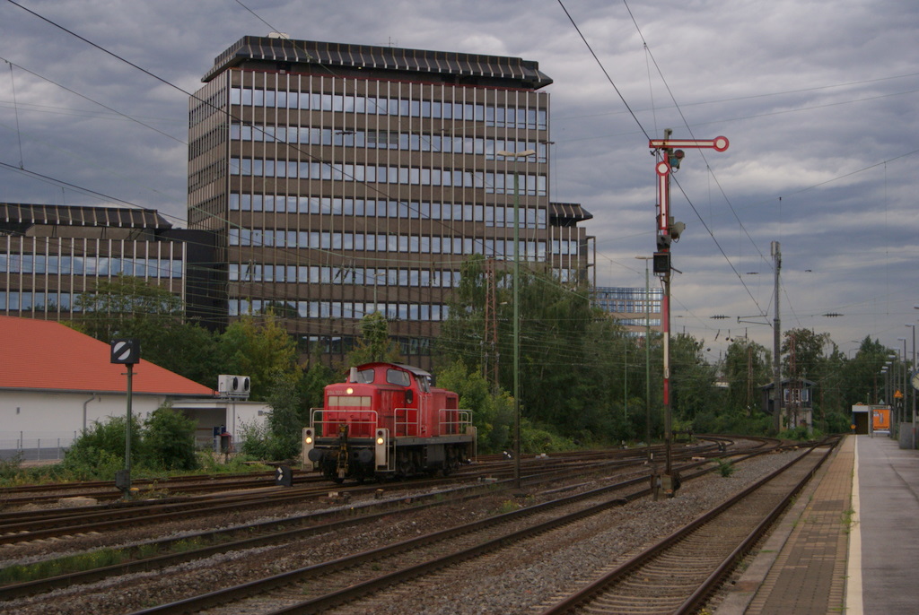 294 707-5 als Lz am rangieren in Dsseldorf-Rath am 26.08.2011