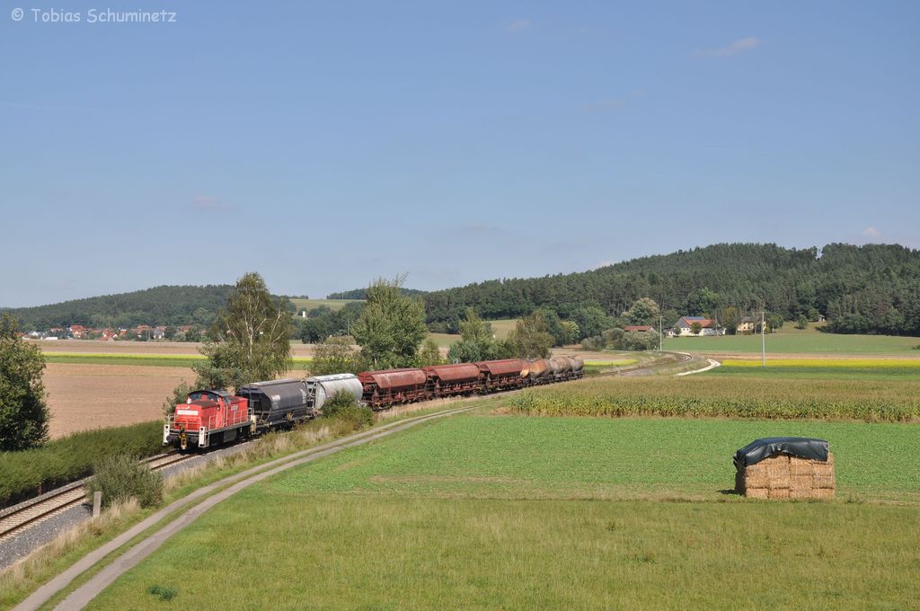 294 717 mit EK56937 am 14.09.2012 bei Godlricht (Strecke Amberg-Schnaittenbach)