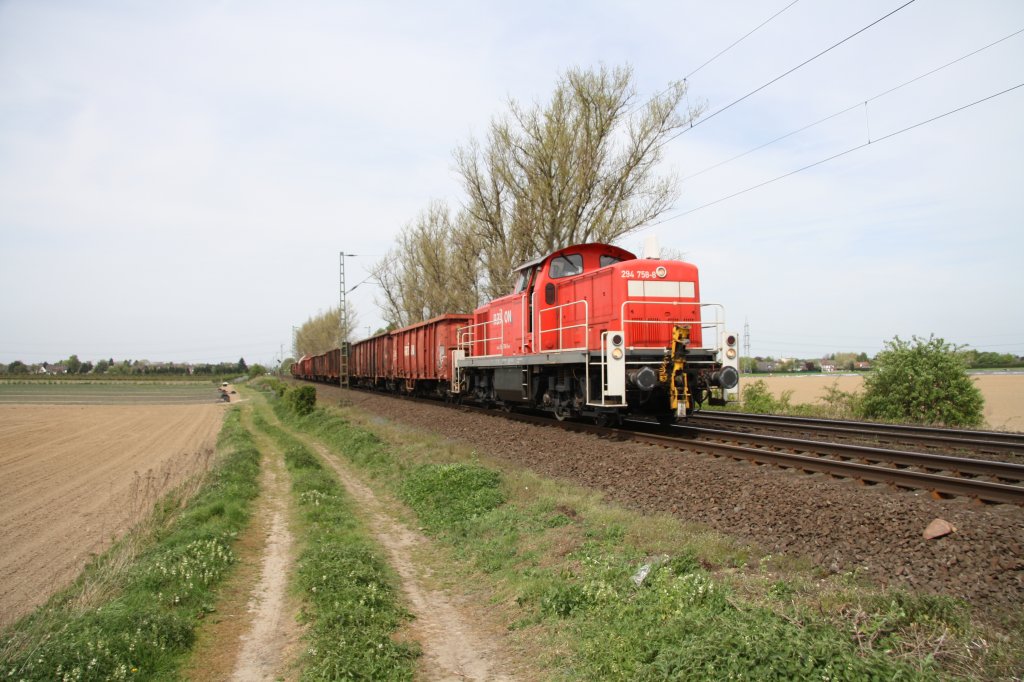 294 758 am 29.04.10 in Meerbusch-Osterath.