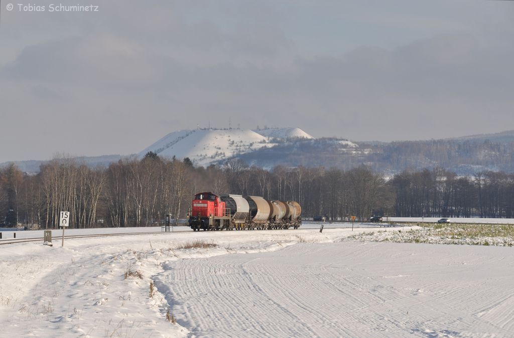 294 760 mit EK56937 am 07.12.2012 bei Hirschau (Strecke Amberg-Schnaittenbach)